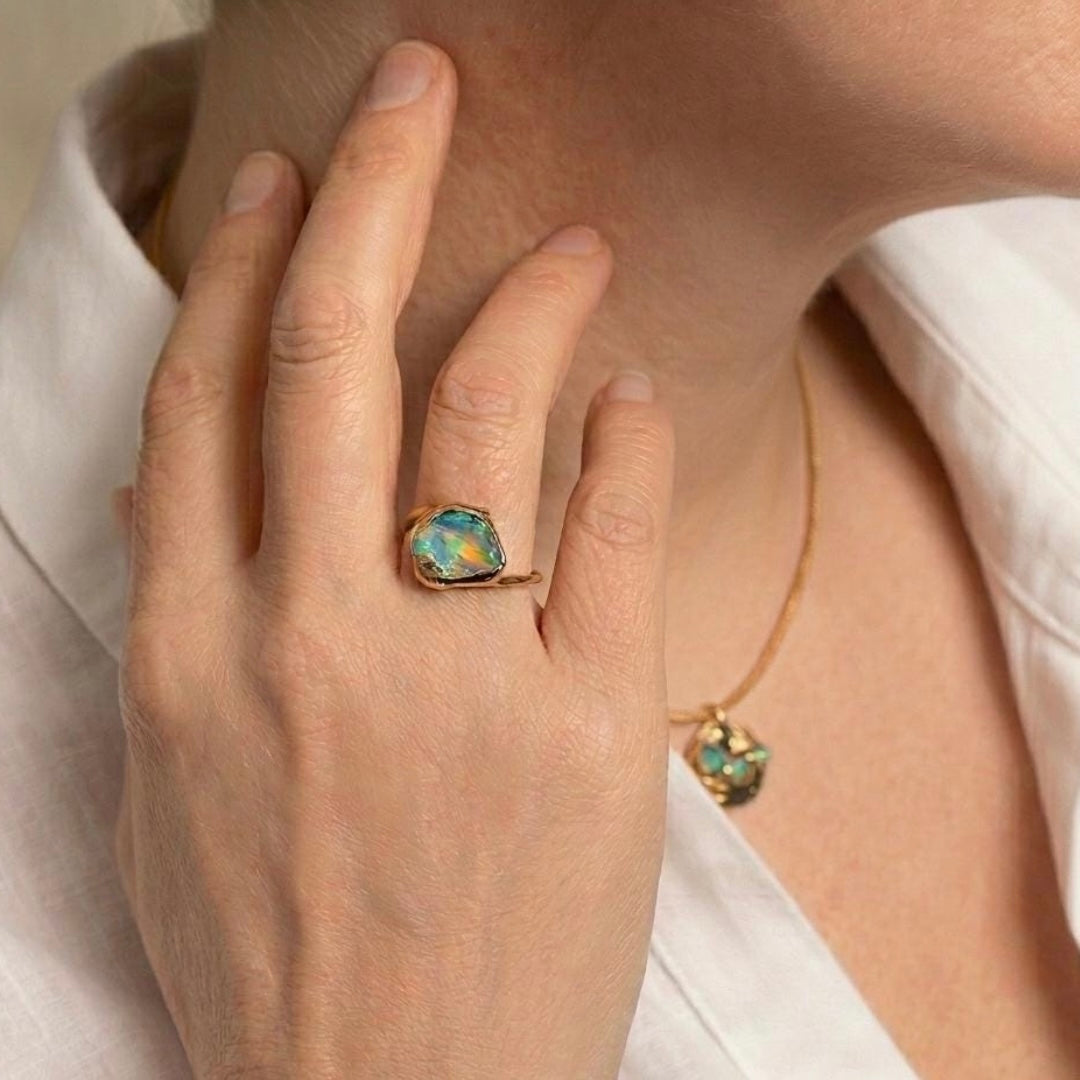 Aurea opal ring