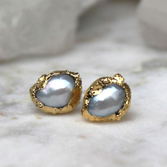 Calypso pearl stud earrings